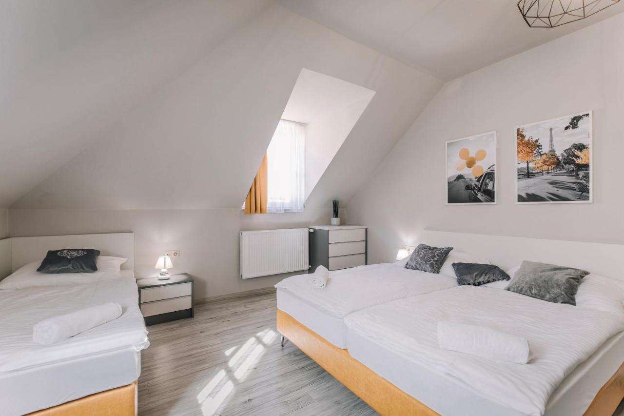 Soho Apartmanhaz Дьёр Экстерьер фото