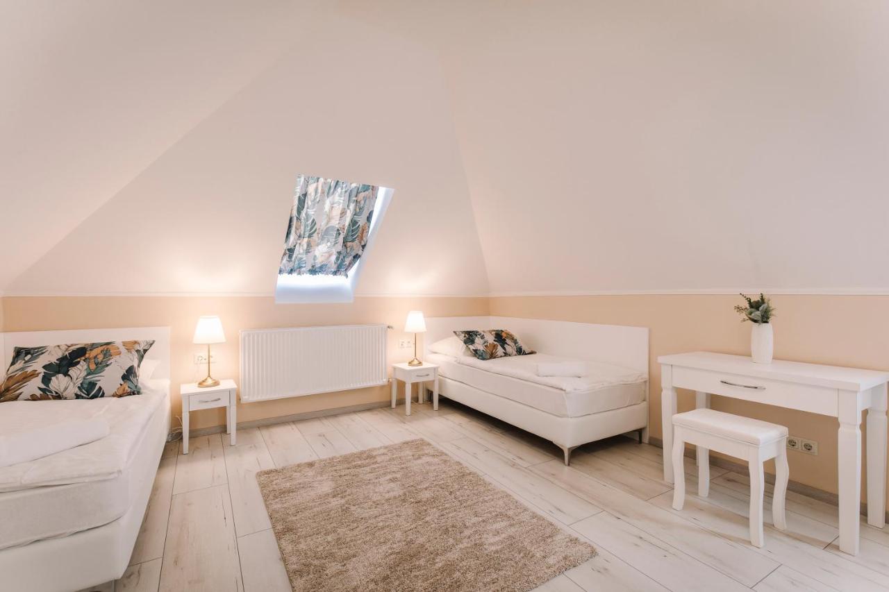 Soho Apartmanhaz Дьёр Экстерьер фото